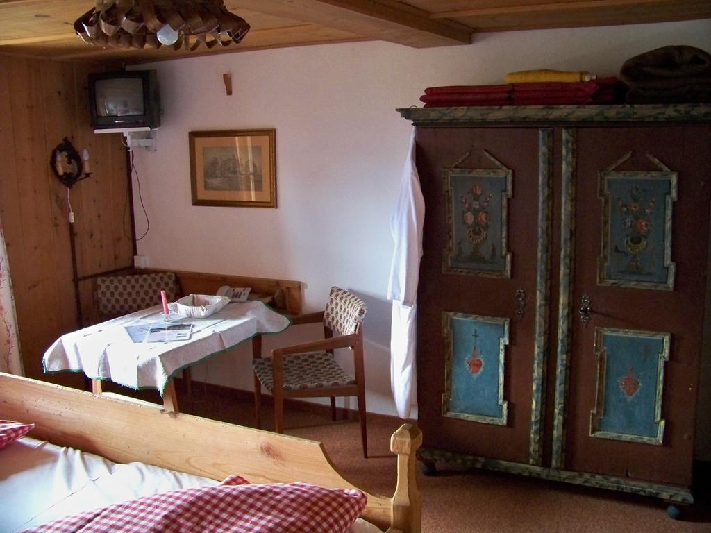 Gaestehaus Bichl Umhausen Chambre photo