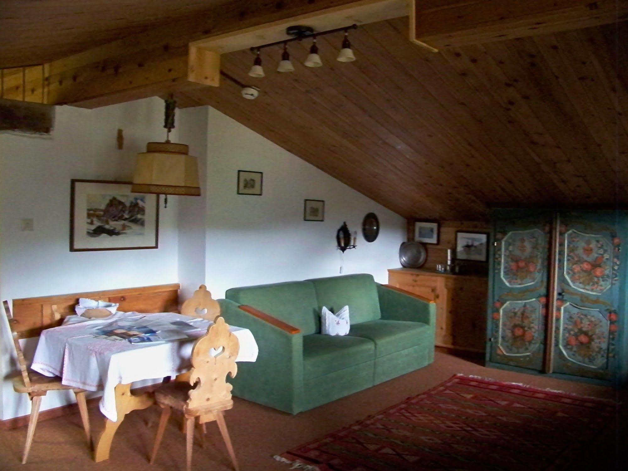 Gaestehaus Bichl Umhausen Extérieur photo