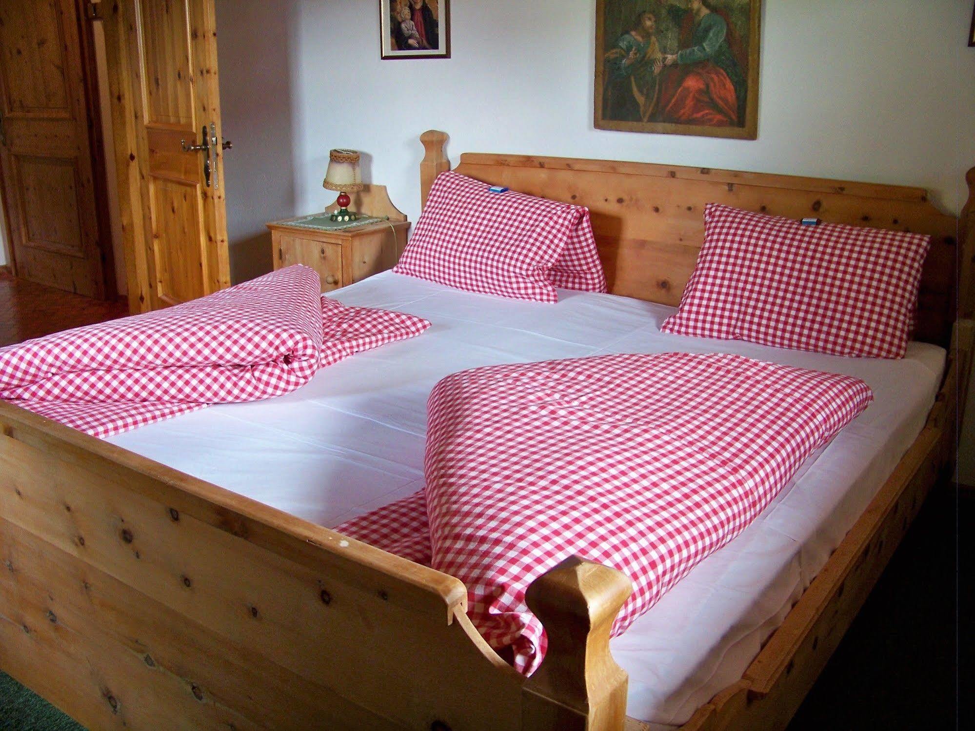 Gaestehaus Bichl Umhausen Extérieur photo