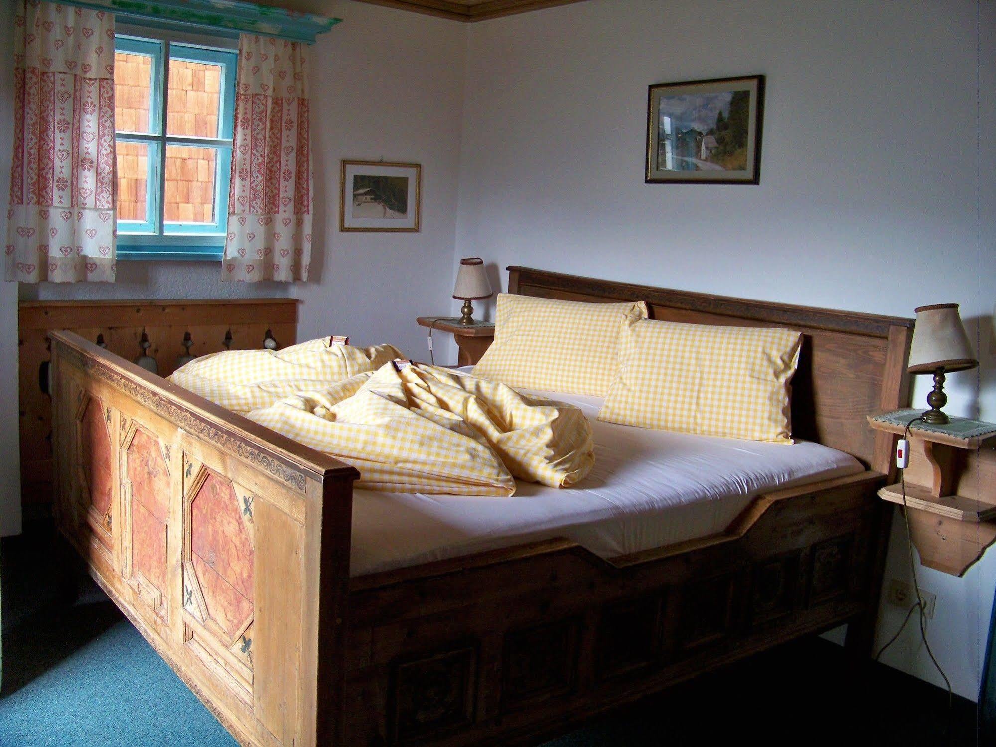 Gaestehaus Bichl Umhausen Extérieur photo