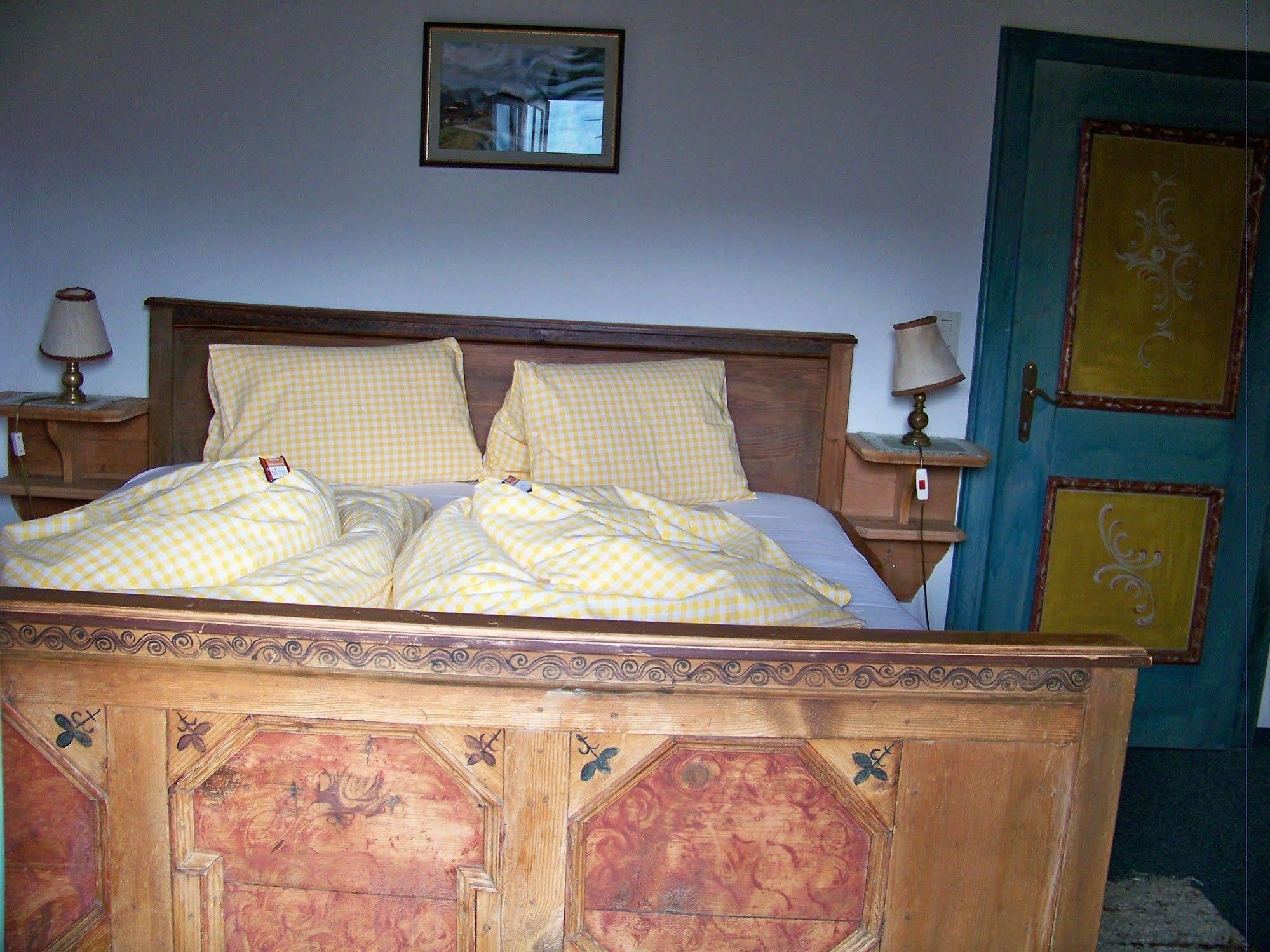 Gaestehaus Bichl Umhausen Extérieur photo
